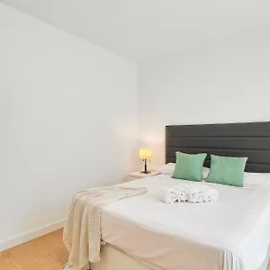https://holidays-elite.es-andalucia.com